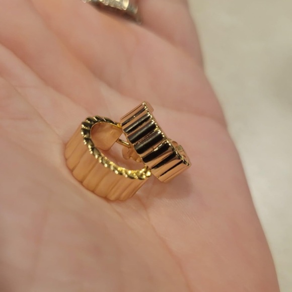 14k Gold plated dainty Hoop Earrings small huggie style designer look hoops - Picture 3 of 3